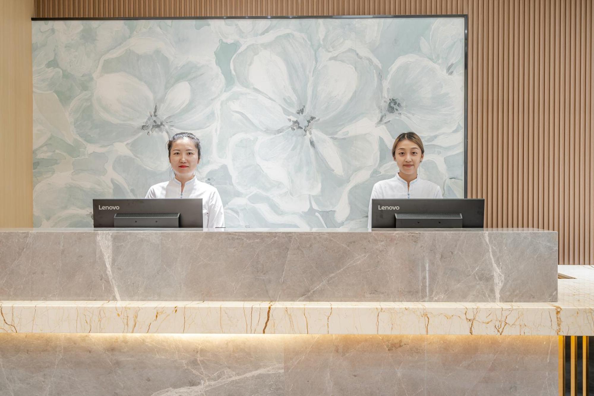Waifiden Hotel -Former Tokai Hotel - Xiaobei Metro Station - During The Canton Fair, There Will Be Shuttle Buses For Transportation Back And Forth Eksteriør billede