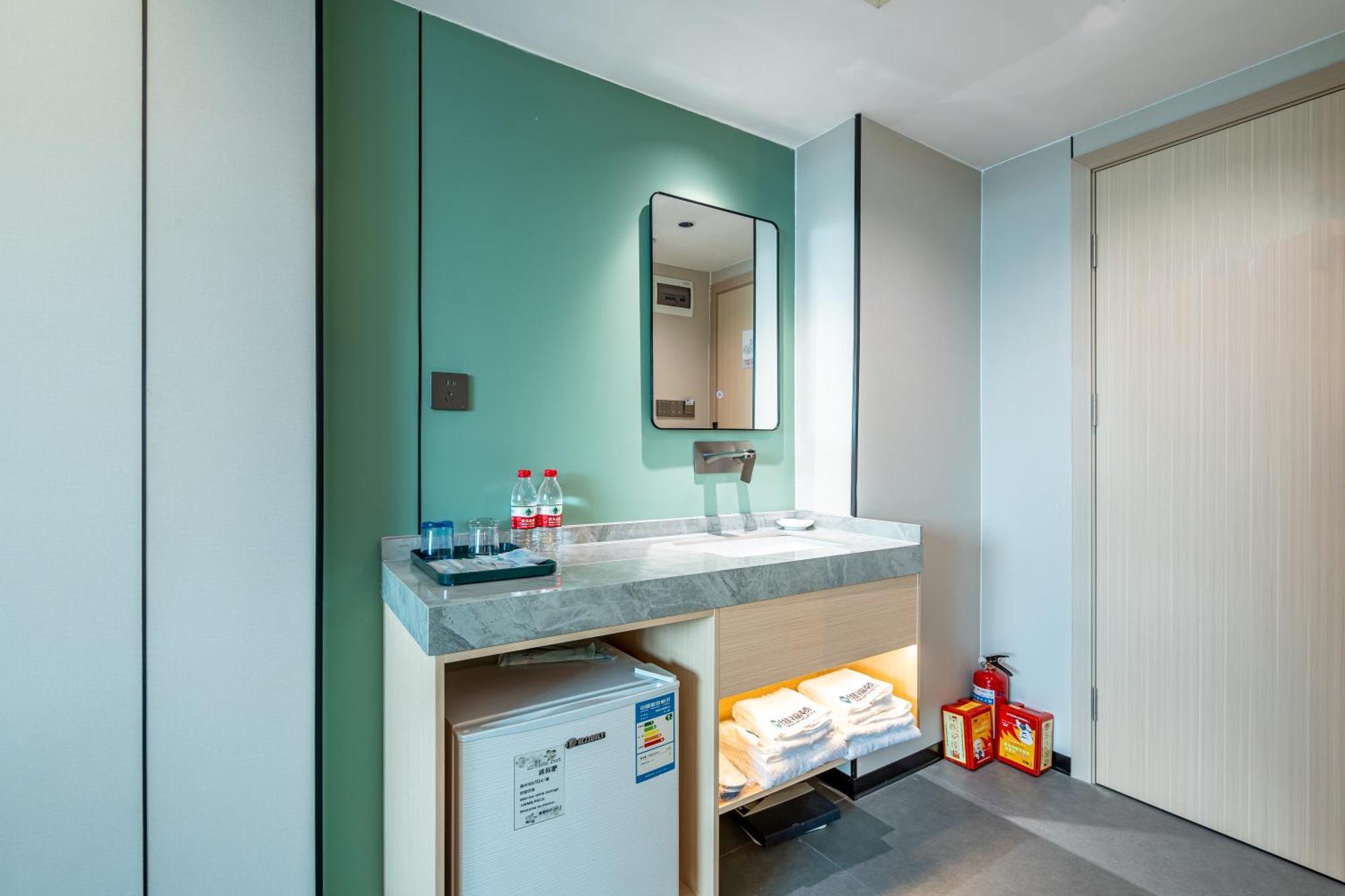 Waifiden Hotel -Former Tokai Hotel - Xiaobei Metro Station - During The Canton Fair, There Will Be Shuttle Buses For Transportation Back And Forth Eksteriør billede