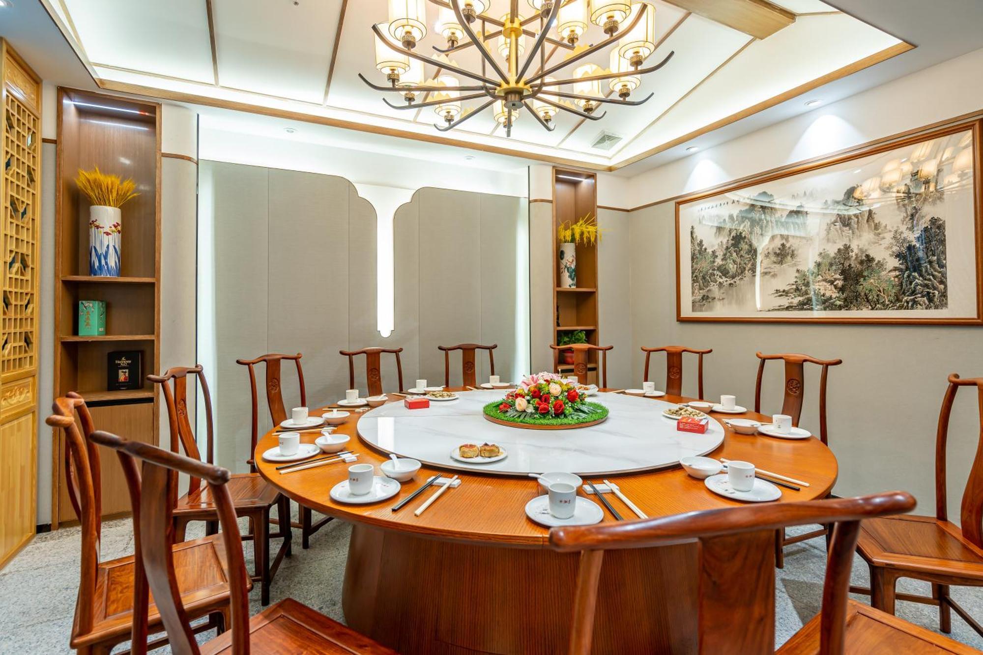 Waifiden Hotel -Former Tokai Hotel - Xiaobei Metro Station - During The Canton Fair, There Will Be Shuttle Buses For Transportation Back And Forth Eksteriør billede